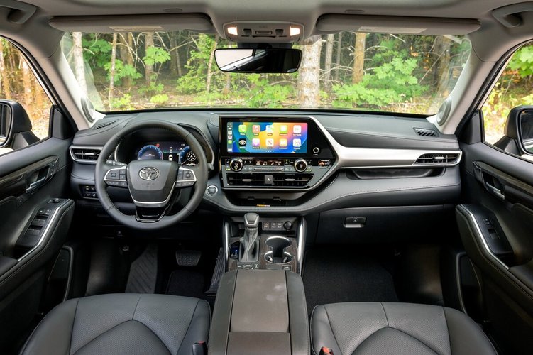 2025 Toyota Grand Highlander interior